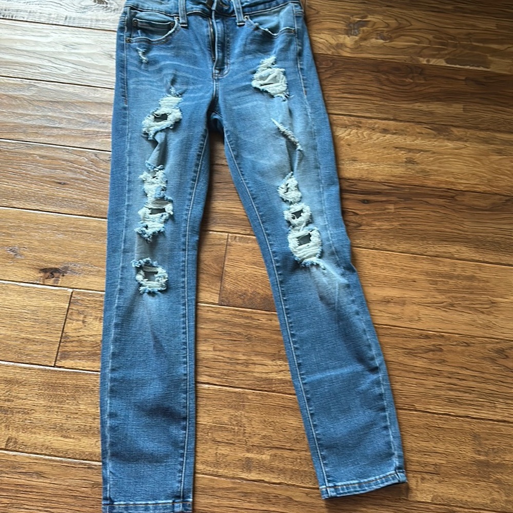 Aeropostale High Rise Jegging 4 Short with Rips